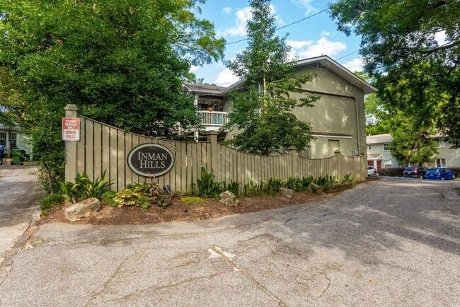 Building Photo - 1067 Alta Ave NE