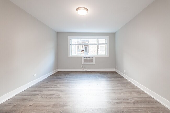 Foto del edificio - 525 W Surf St