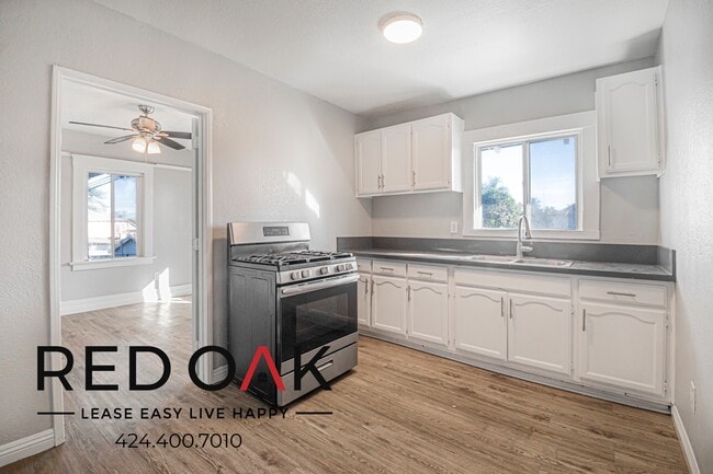 Foto del edificio - 227 E 52nd St