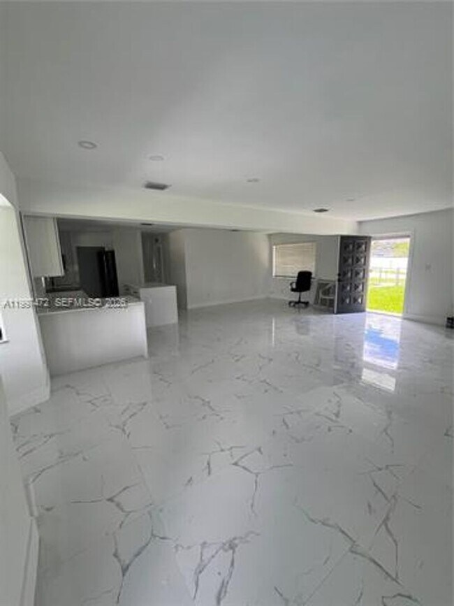 Foto del edificio - 11755 SW 37th St