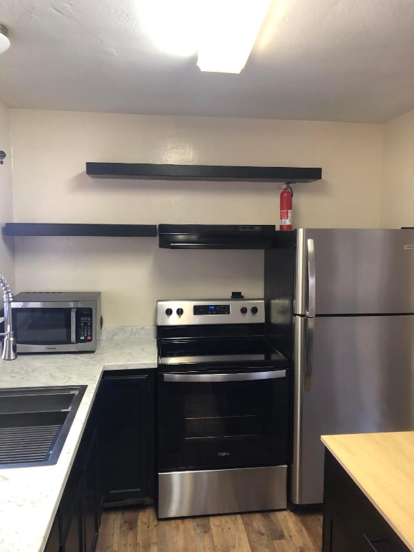 Building Photo - 204 E Hinckley St