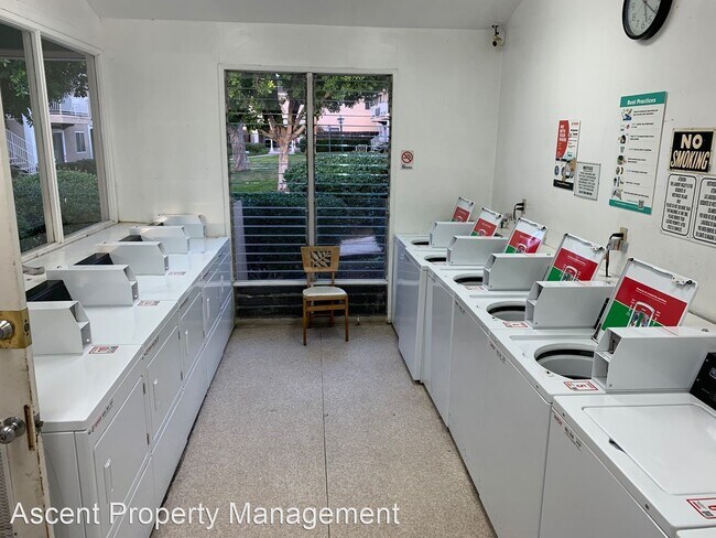 Foto del edificio - 2 br, 2 bath House - 4475 Dale Ave  Unit 112