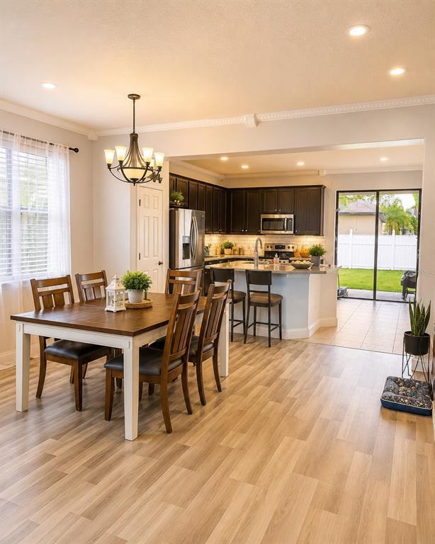 Foto del edificio - 9842 Lake District Ln
