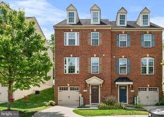 Building Photo - 3218 Vogel Rd