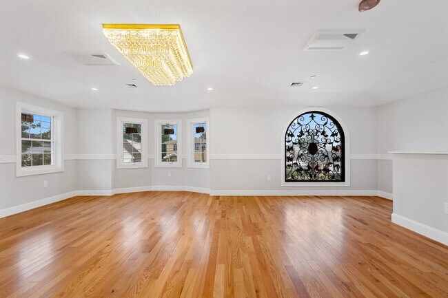 Foto del edificio - 115-30-115142 142nd St