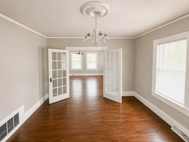 Foto del edificio - 513 Alamance Rd