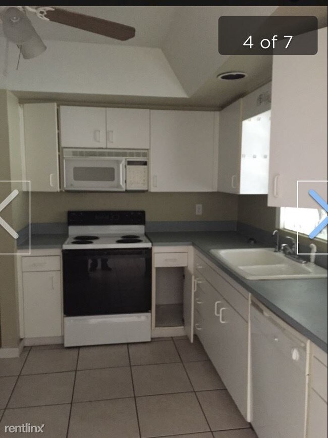 Foto del edificio - 2960 Denham Rd