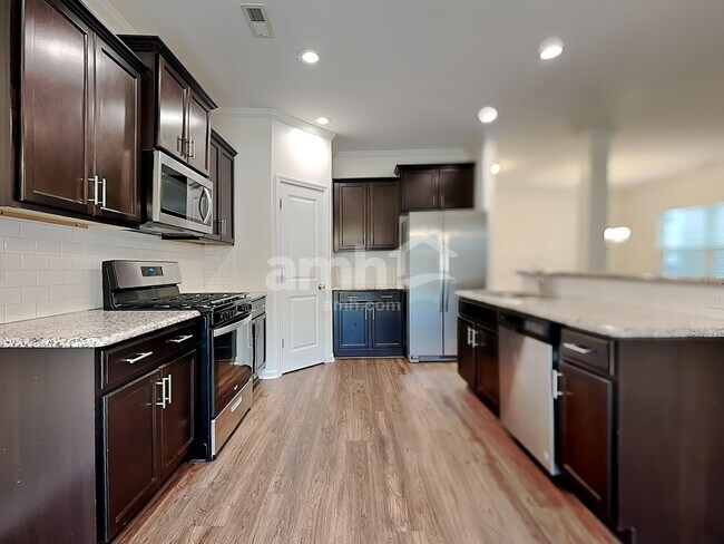 Foto del edificio - 2065 Tanners Mill Dr