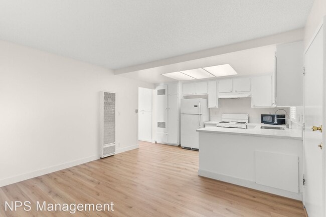 Building Photo - 1 br, 1 bath Apartment - 402 S Bonnie Brae...