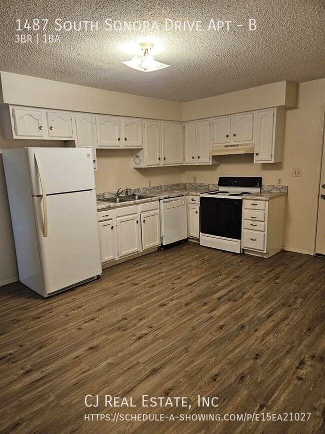 Building Photo - 1487 S Sonora Dr