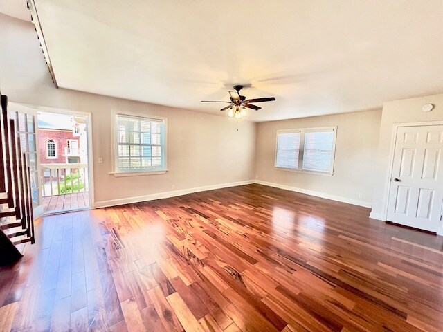 Sala de estar - 849 Lasalle St