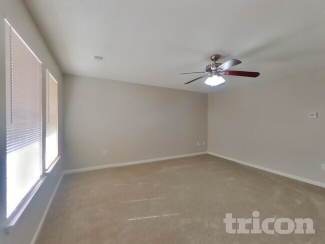 Foto del edificio - 5324 Brickleberry Way