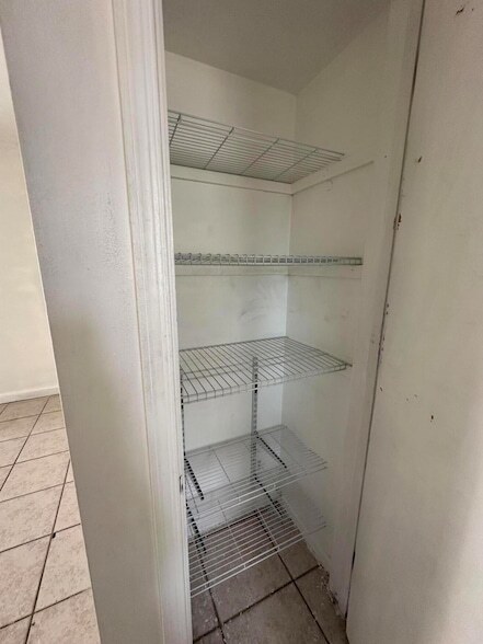 Foto del edificio - 1126 N H St