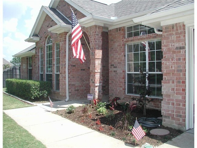 Building Photo - 2679 Kimberly Dr