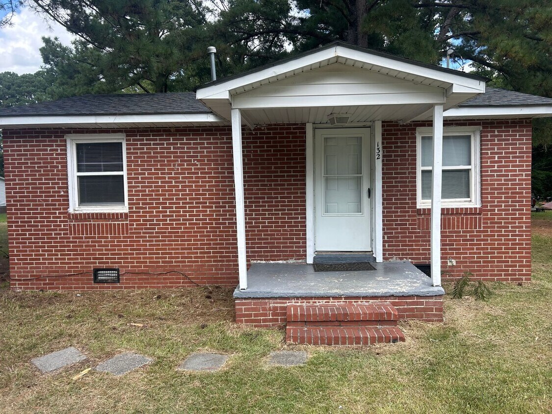 Foto principal - 2 Bedroom House in Sharpsburg - New Centra...