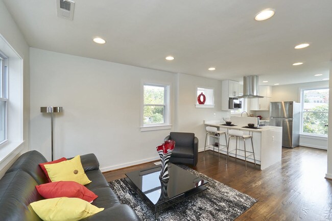 Foto del edificio - 5600 Eastern Ave NE