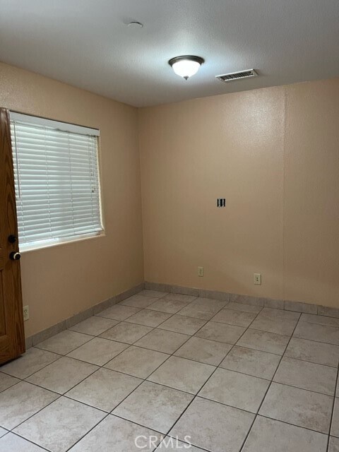Building Photo - 10969 Wells Ave