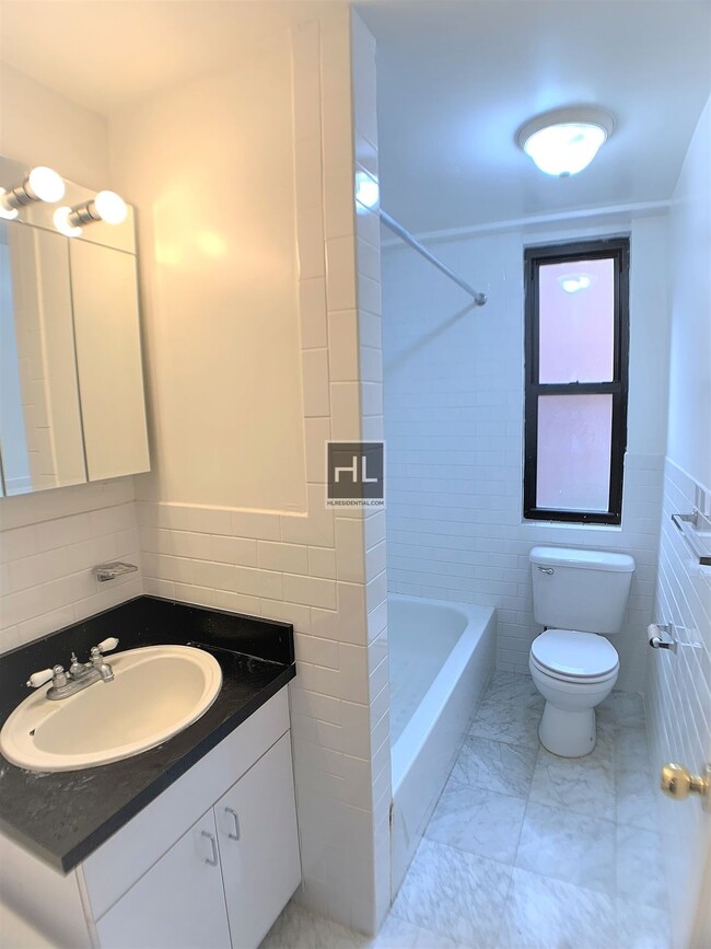 Foto del edificio - EAST 38 STREET