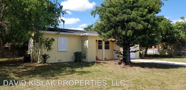 Foto del edificio - 3 br, 1 bath House - 3074 Dolan Rd