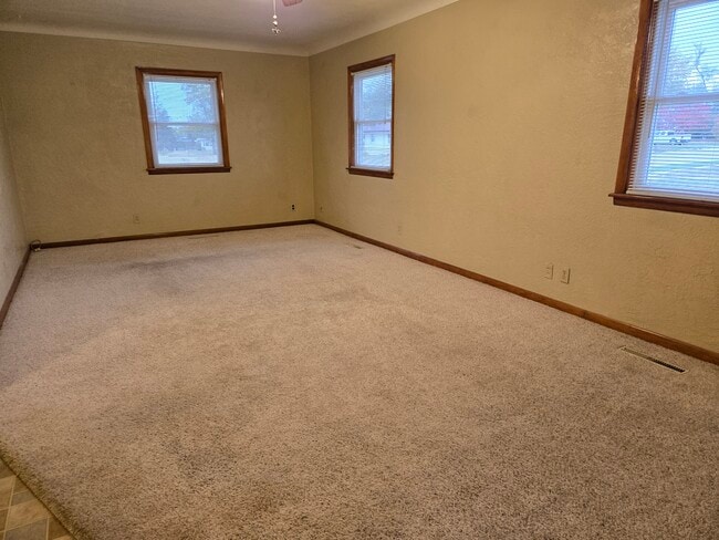 Building Photo - 105 W Willman St