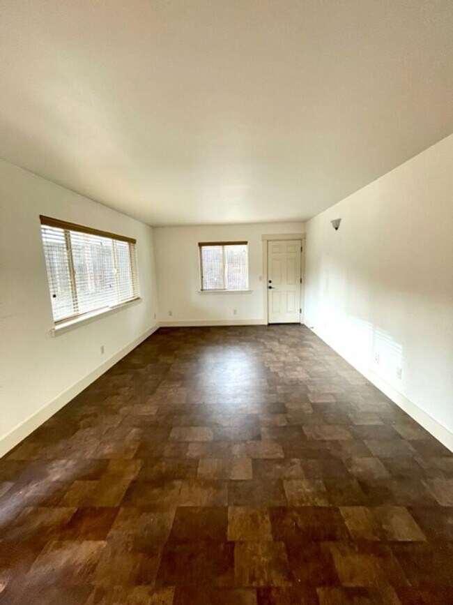 Foto del edificio - 2569 NE 8th St
