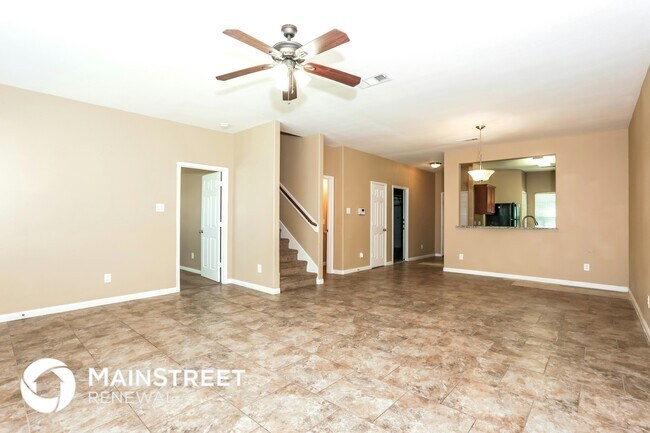 Foto del edificio - 628 Lazy Crest Dr