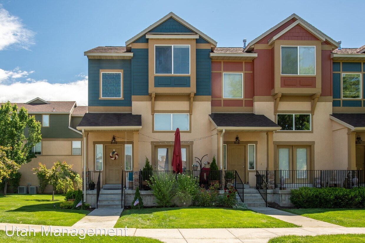 Primary Photo - 2 br, 2.5 bath House - 820 North Shepard C...