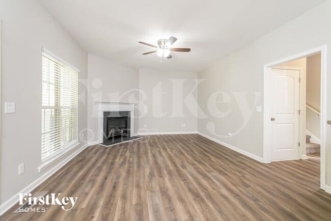 Foto del edificio - 2953 Cameron Village Ct