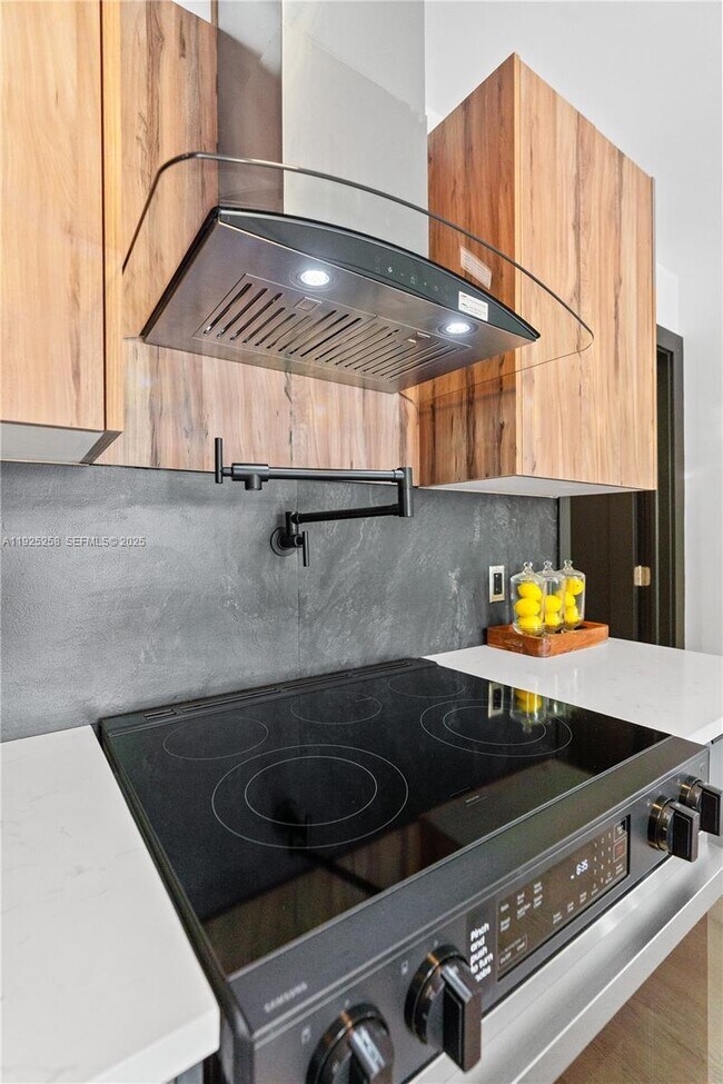 Foto del edificio - 16145 NW 20th Ave