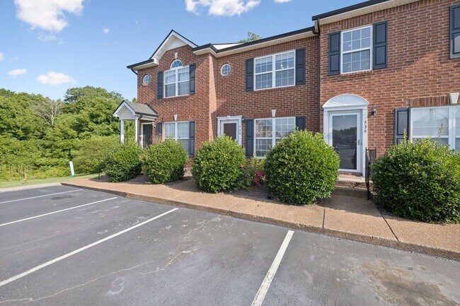 Foto del edificio - 340 Stewarts Landing Cir