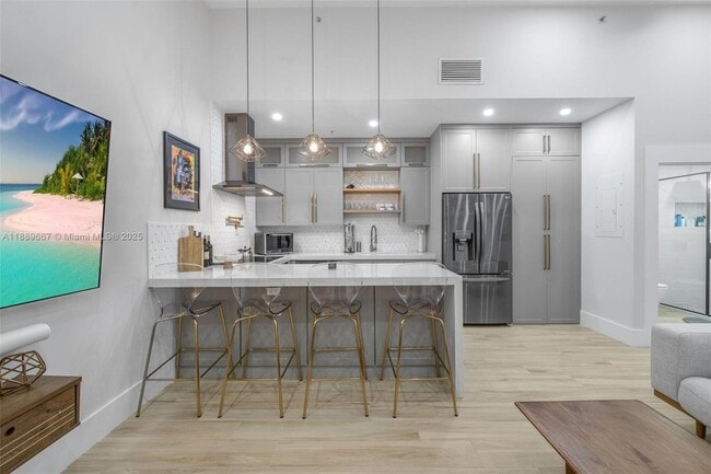 Photo - 935 Euclid Ave Apartment