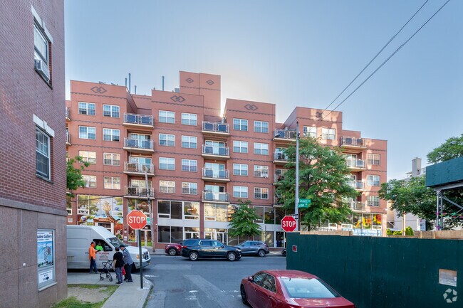 Foto del edificio - 35-19 Leavitt St