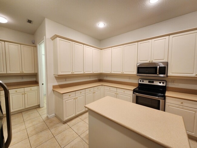 Building Photo - 143 Palm Beach Plantation Blvd