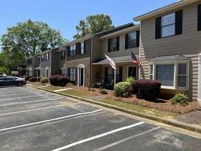 Building Photo - 443 Harper Ave