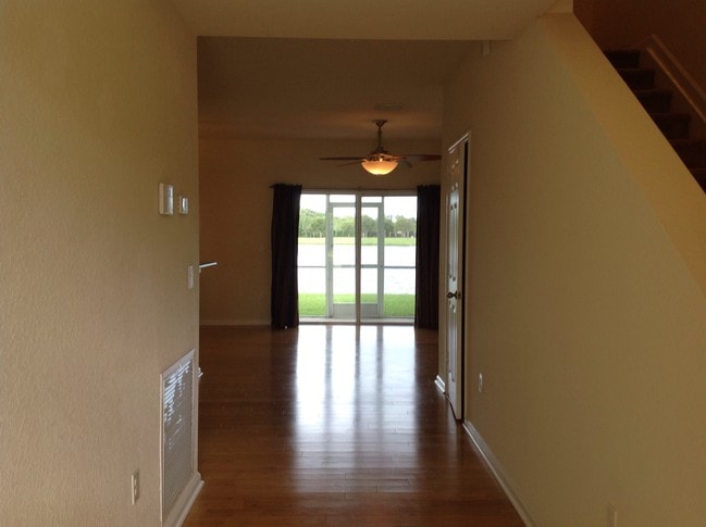 Entry hallway - 4182 Emerald Vista