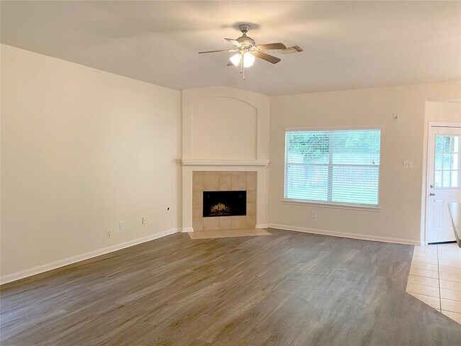 Building Photo - 2702 Orchard Creek Ln