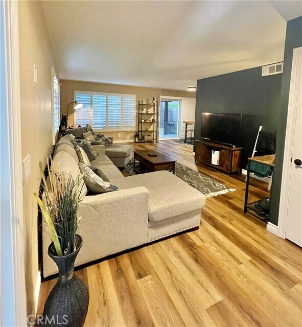 Foto del edificio - 2122 Firewood Ct