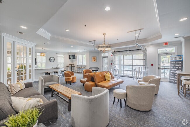 Building Photo - Channel Family Apartment Homes