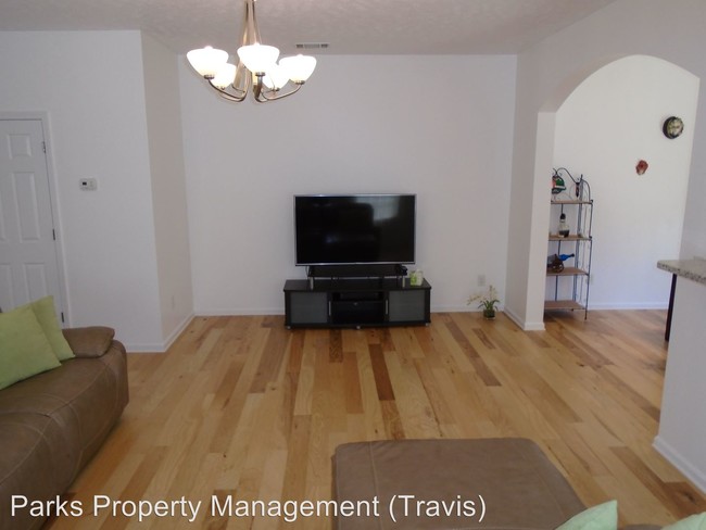 Foto del edificio - 1124 Thorncrest Rd