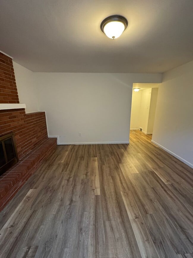 Foto del edificio - 4335-4335 W Bethany Dr