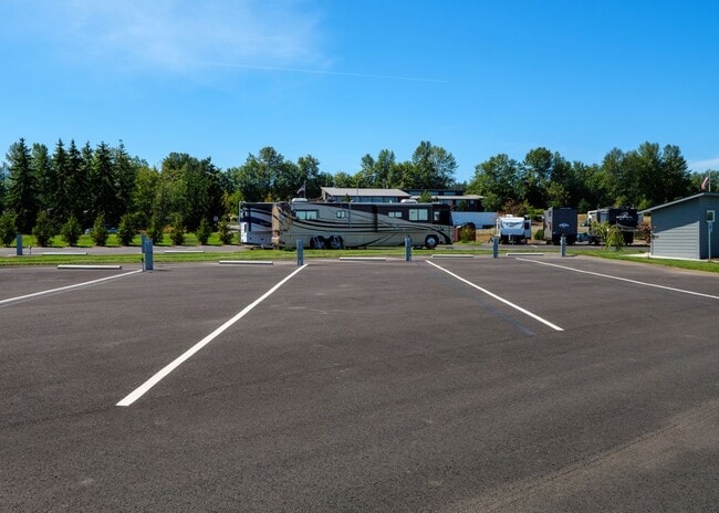 Building Photo - 261131 US-101