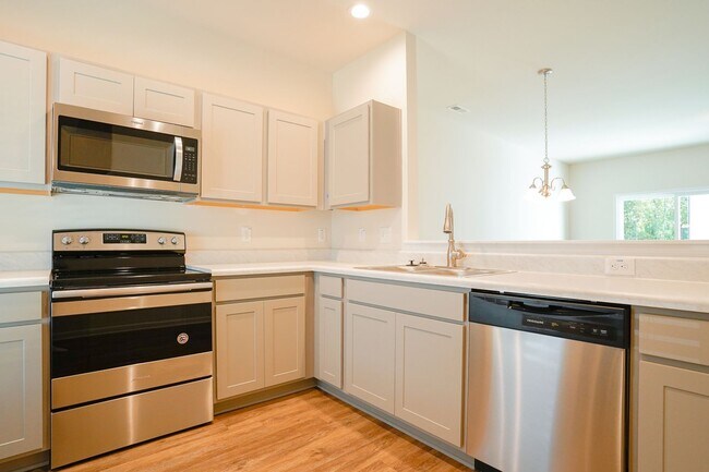 Foto del edificio - 2 Bedroom, 2.5 Bath Townhome in downtown Clayton, NC