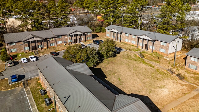 Building Photo - Pineview