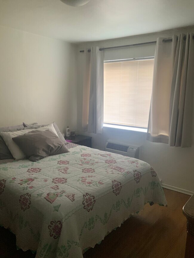 Dormitorio - 3115 Cherokee St