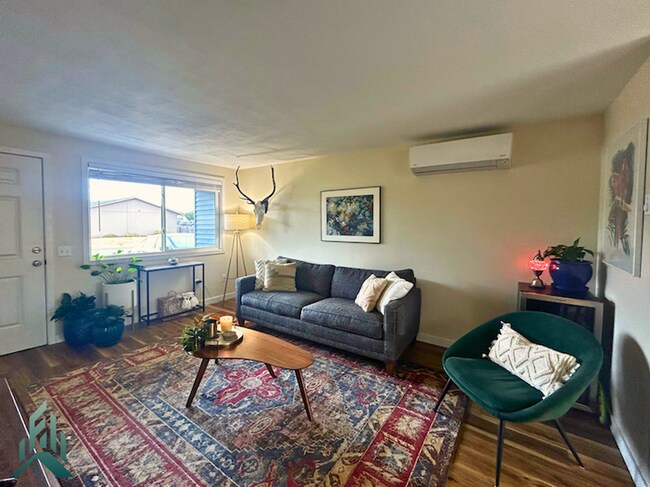 Foto del edificio - 2540 Newton St