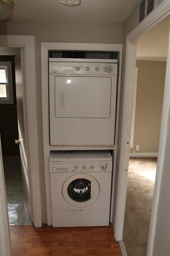 2917 W Willow St, Lansing, MI 48917 House Rental in Lansing, MI