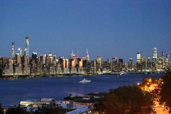 Foto del edificio - 7855 JFK Blvd E