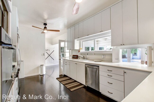 Foto del edificio - 4 br, 2.5 bath House - 360 23rd Street