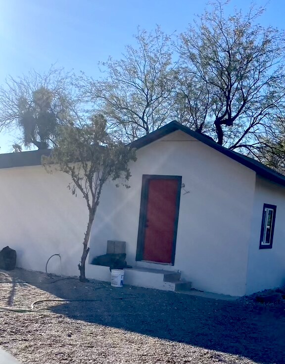 Primary Photo - 525 E Navajo Rd