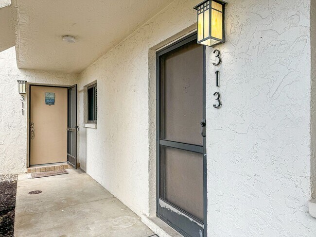 Building Photo - ***NORTH NAPLES***ACROSS FROM MERCATO***CL...